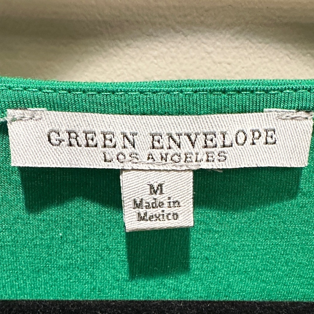 Green Envelope Vibrant Green Short Sleeve Top Flowy Blouse - Picture 2 of 5